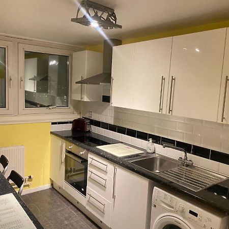 Victoria Centre Apartments In The Victoria Centre Shopping Centre - Nottingham City Centre - 24 Hour Access - Most Central Location, Lounge, Kitchen, Washing Machine - Opposite Hilton By Restaurants & Shops - Outdoor Parking Cars Or Vans Five Pounds エクステリア 写真