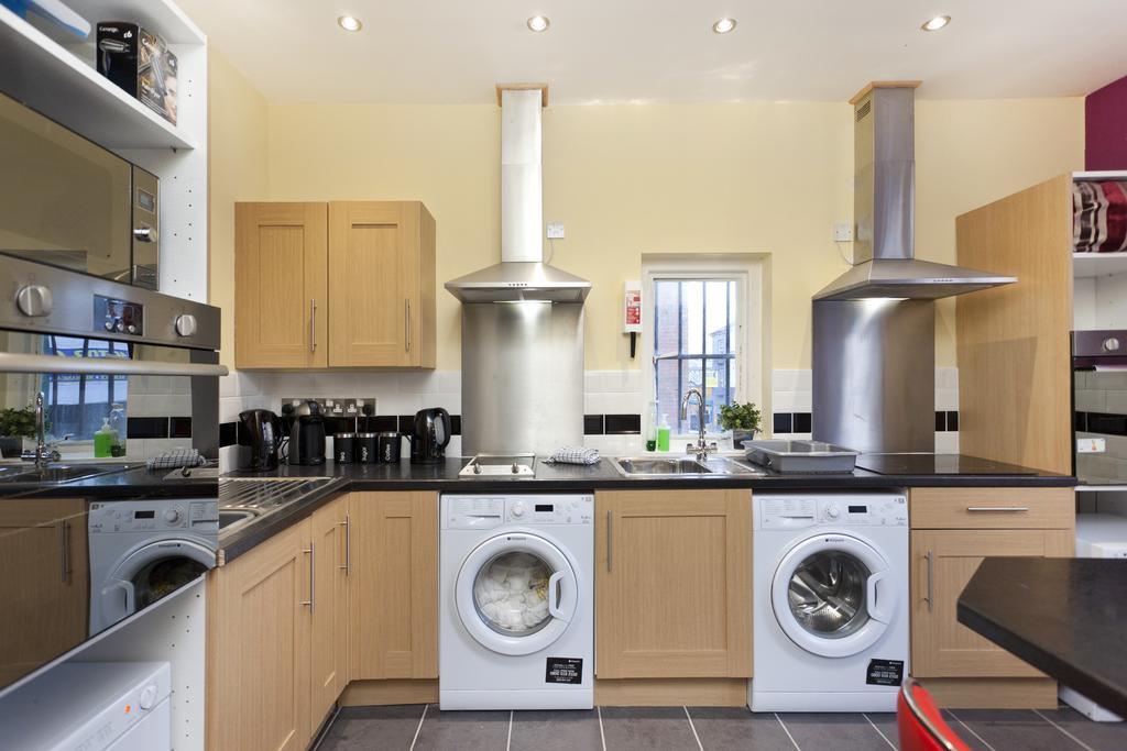 Victoria Centre Apartments In The Victoria Centre Shopping Centre - Nottingham City Centre - 24 Hour Access - Most Central Location, Lounge, Kitchen, Washing Machine - Opposite Hilton By Restaurants & Shops - Outdoor Parking Cars Or Vans Five Pounds 部屋 写真