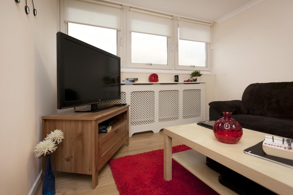 Victoria Centre Apartments In The Victoria Centre Shopping Centre - Nottingham City Centre - 24 Hour Access - Most Central Location, Lounge, Kitchen, Washing Machine - Opposite Hilton By Restaurants & Shops - Outdoor Parking Cars Or Vans Five Pounds エクステリア 写真