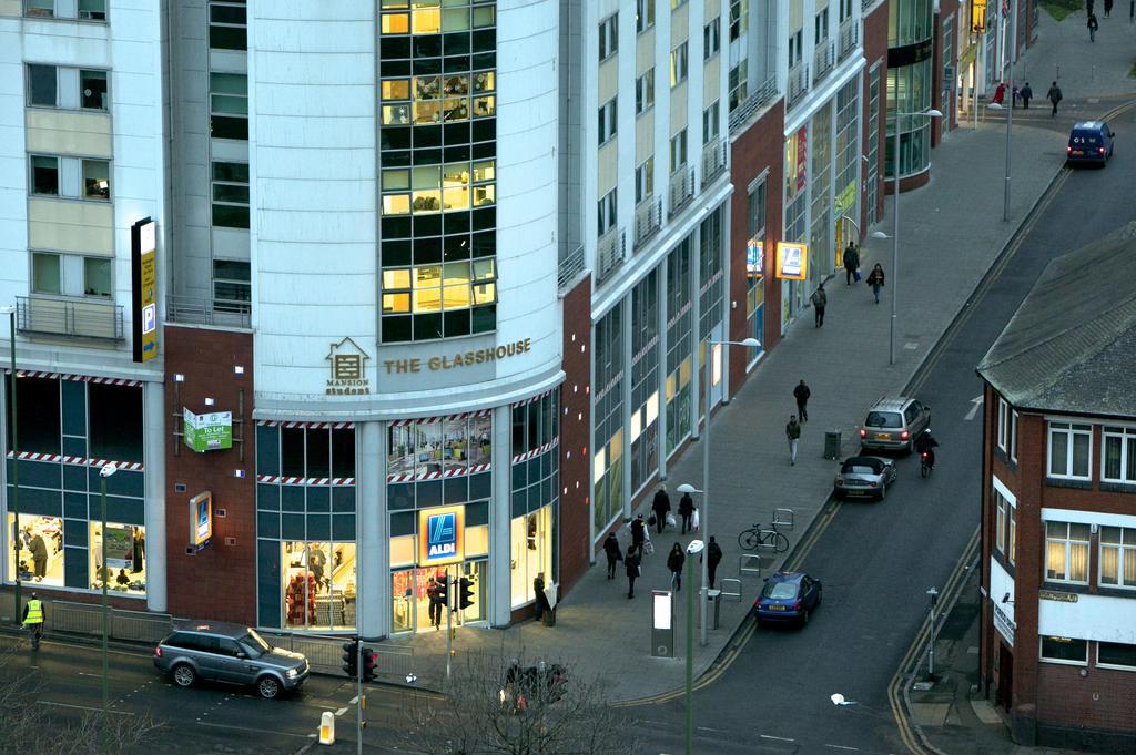 Victoria Centre Apartments In The Victoria Centre Shopping Centre - Nottingham City Centre - 24 Hour Access - Most Central Location, Lounge, Kitchen, Washing Machine - Opposite Hilton By Restaurants & Shops - Outdoor Parking Cars Or Vans Five Pounds エクステリア 写真