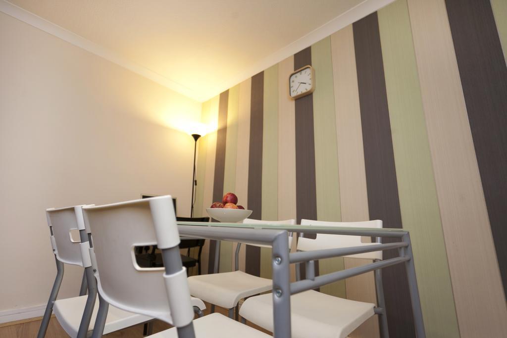 Victoria Centre Apartments In The Victoria Centre Shopping Centre - Nottingham City Centre - 24 Hour Access - Most Central Location, Lounge, Kitchen, Washing Machine - Opposite Hilton By Restaurants & Shops - Outdoor Parking Cars Or Vans Five Pounds エクステリア 写真